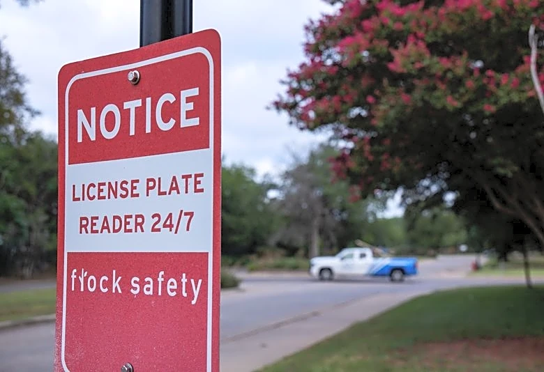 Florida bans highway license-plate readers as backlash over surveillance spreads