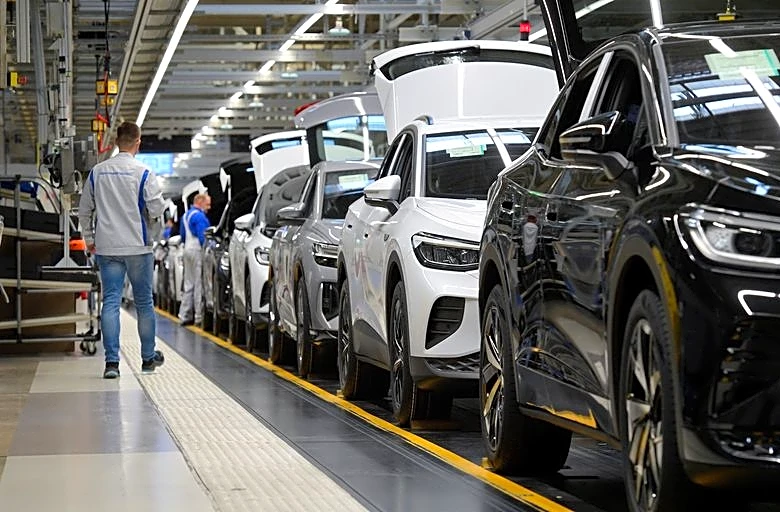 Factbox-Main points of Volkswagen's restructuring plan