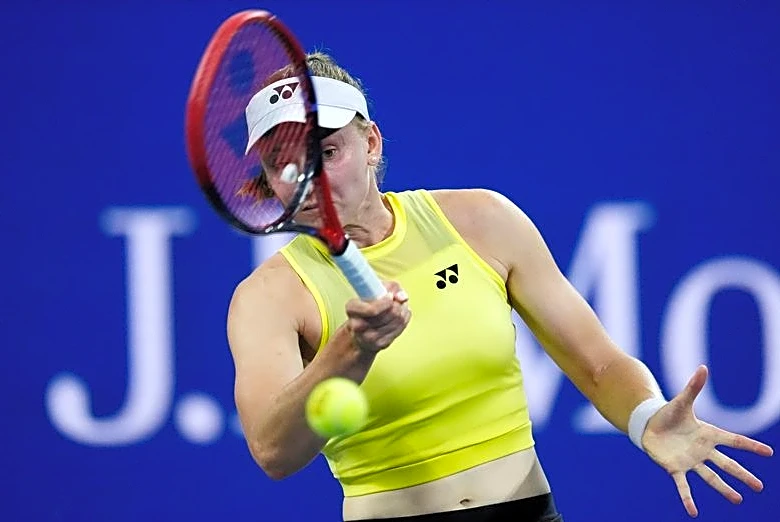 Tennis-Clinical Rybakina marches into US Open third round
