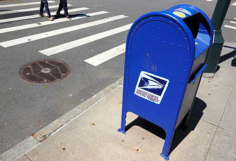 US Senate Democrats urge Postal Service to halt work on mail-in voting rules