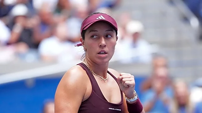 Tennis-Pegula overcomes Fernandez to return to US Open fourth round