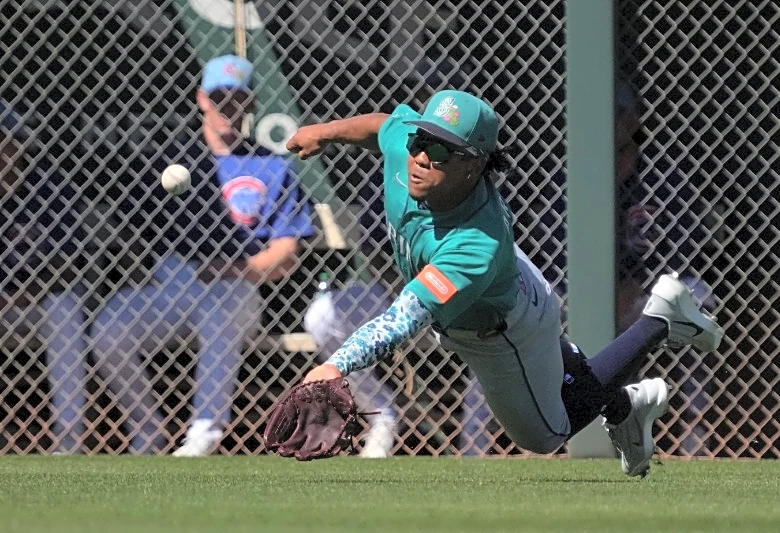 Mariners call up No. 3 prospect Michael Arroyo