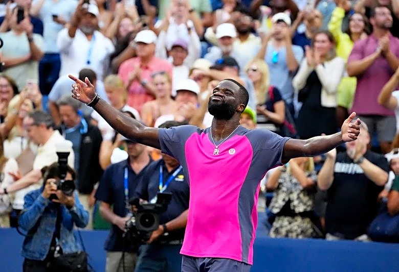 Tennis-Tiafoe basks in 'out-of-body' atmosphere from US Open fans