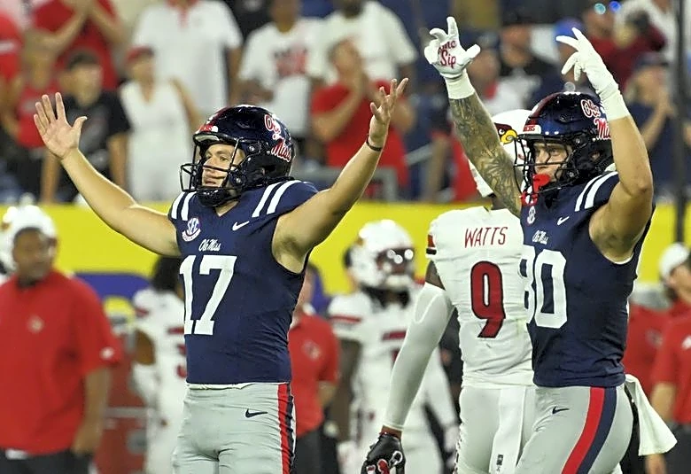 Top 25 roundup: No. 9 Ole Miss scores on final play to edge No. 24 Louisville