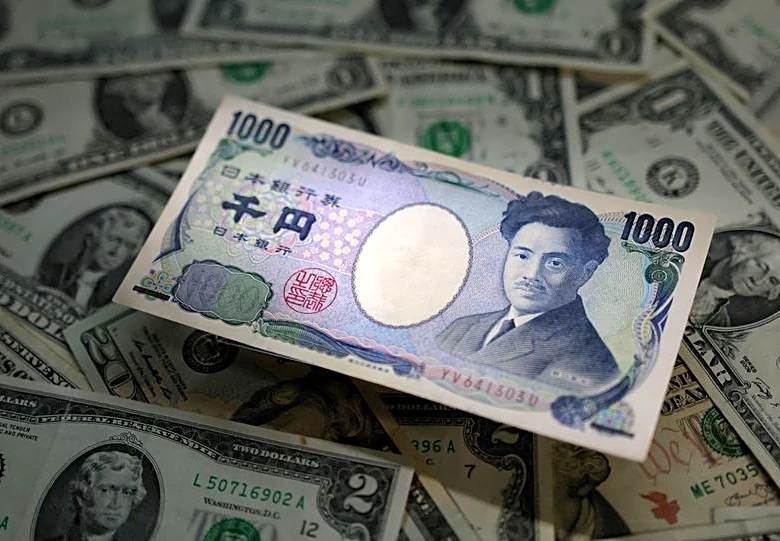 Yen surges to seven-month high; dollar drifts ahead of US inflation