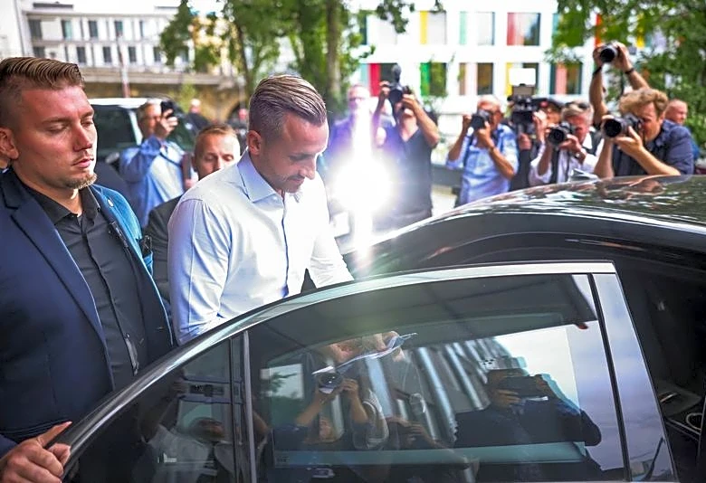 Far-right triumph in eastern Germany leaves migrants questioning their future