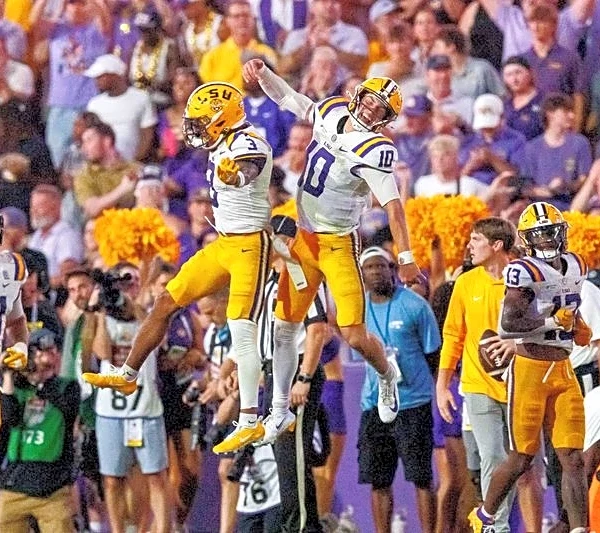 Michigan drops out of AP Top 25, LSU jumps into top 10