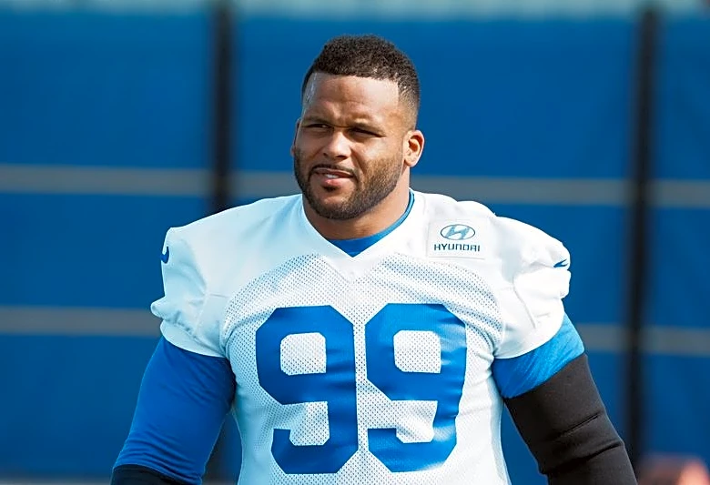 Rams DT Aaron Donald staying in LA, out for Week 1
