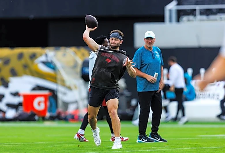 Bucs sign QB Baker Mayfield to 3-year extension worth reported $165M