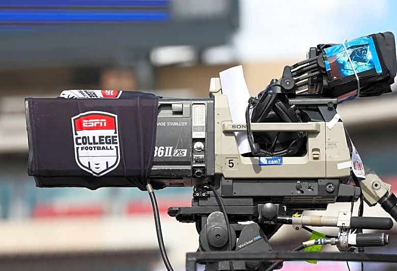 CFP opens ESPN window to discuss potential 24-team format