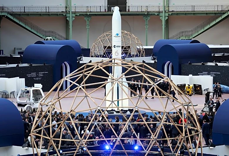 Europe's Ariane wins Amazon boost at space gathering