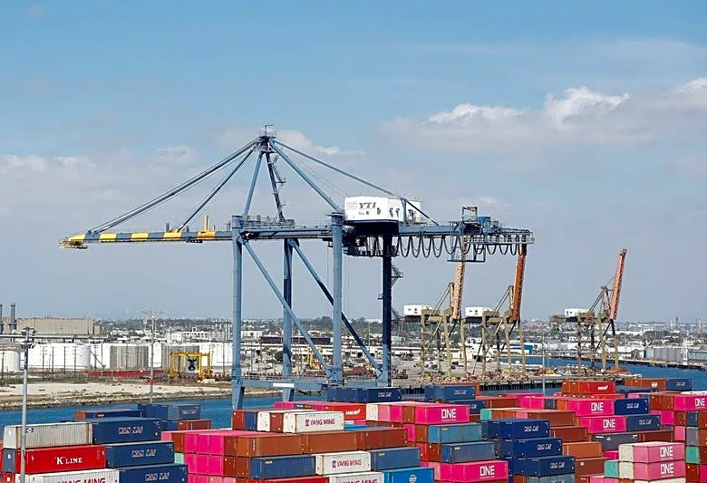 Busiest US seaport set new three-month volume record after early holiday import rush to avoid new tariffs, higher fuel costs