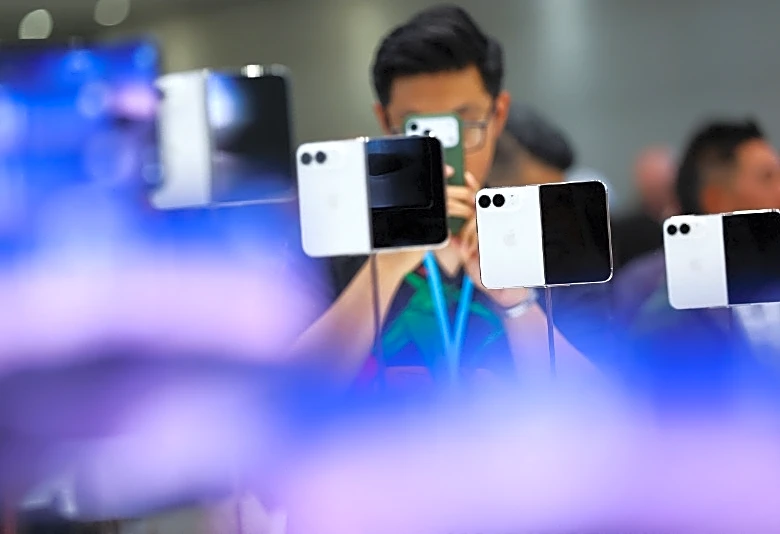 'Welcome to Foldables': Samsung braces for Apple's foldable iPhone challenge