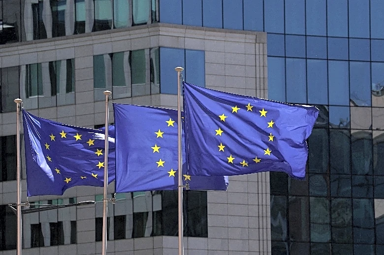 EU watchdog flags risk of abrupt market correction
