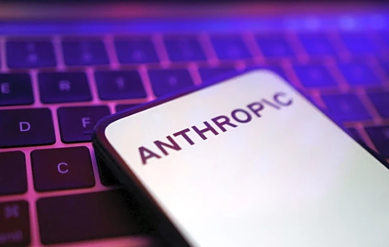 US lawmakers call for new AI rules after Anthropic researchers' safety warnings