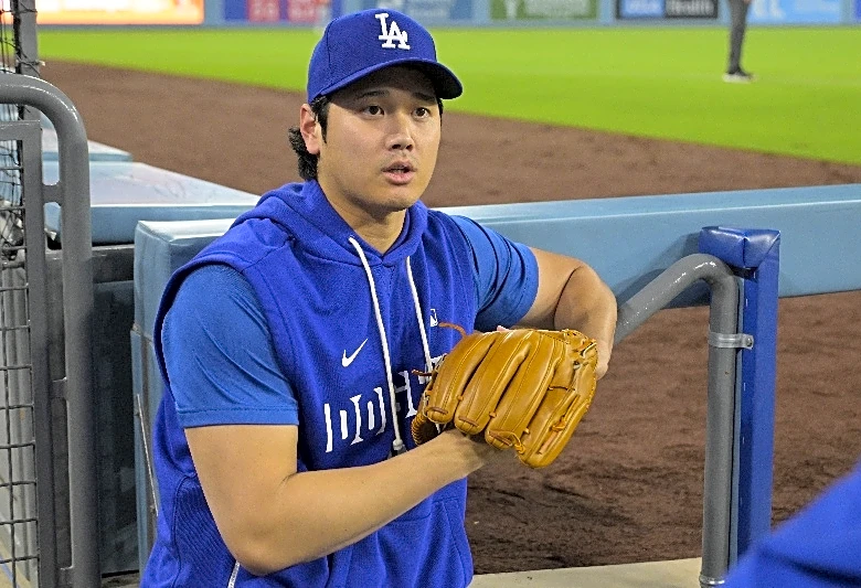 Dodgers to place Shohei Ohtani on IL, call up top prospect