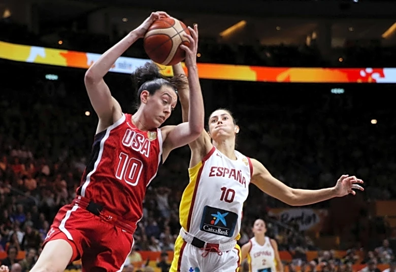 Basketball-Holders US battle past Spain to reach women's World Cup final