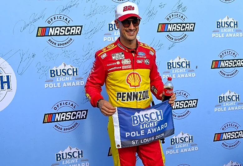 Joey Logano blazes to pole for Enjoy Illinois 300
