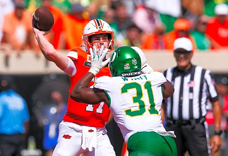 Top 25 roundup: Oklahoma State stuns No. 6 Oregon to end skid