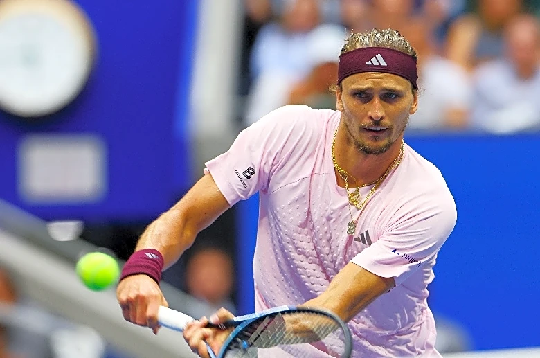 Tennis-Zverev beats Shelton to win US Open title