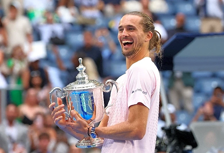 Tennis-Zverev banishes US Open demons with victory over Shelton