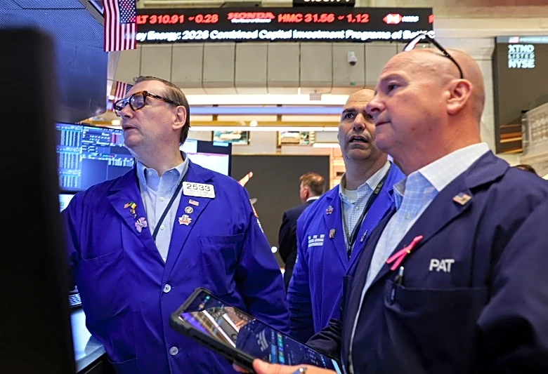 AI warnings knock Nasdaq futures, pressure tech stocks