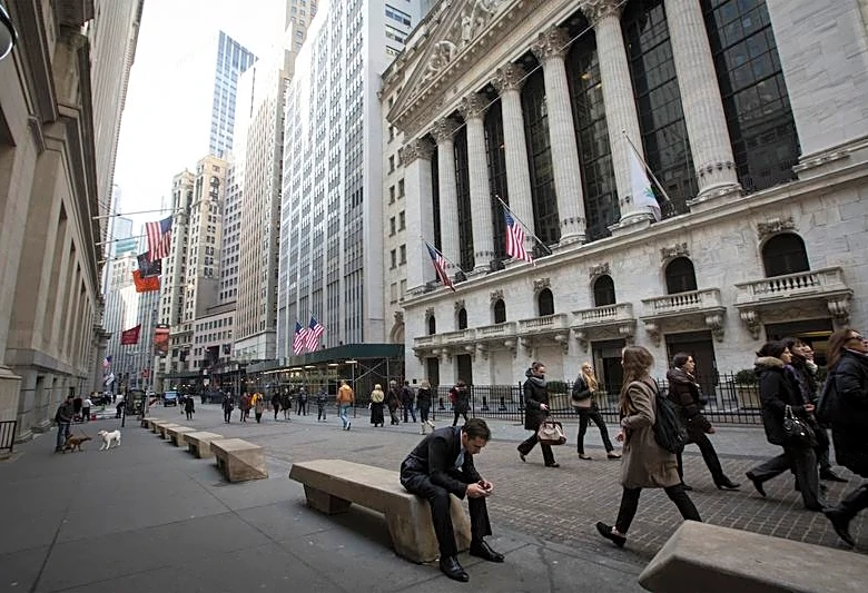 Hedge funds step up bets against consumer stocks in August, Hazeltree says