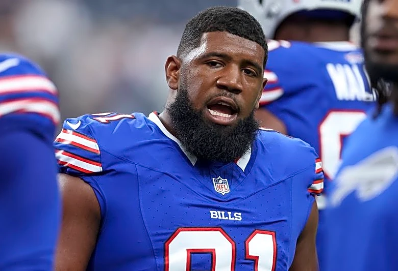 Bills DT Ed Oliver hurts hip in warmups, inactive vs. Lions