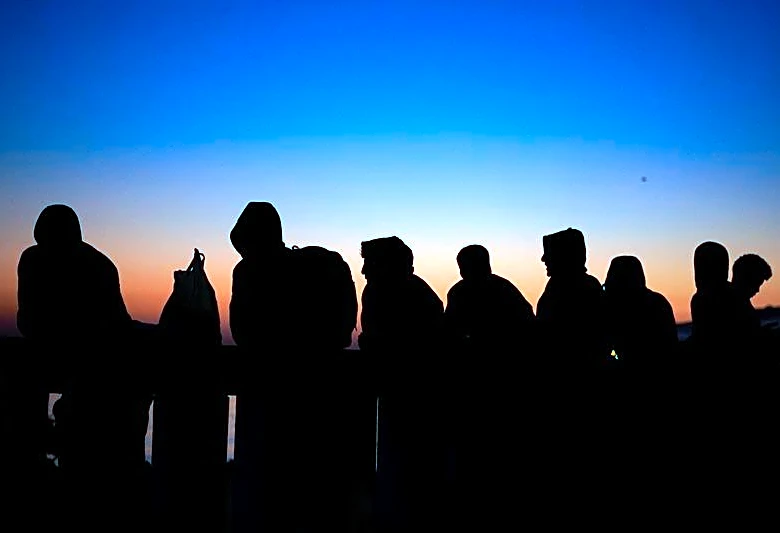Spanish police launch operation to clear Ceuta migrants off beach