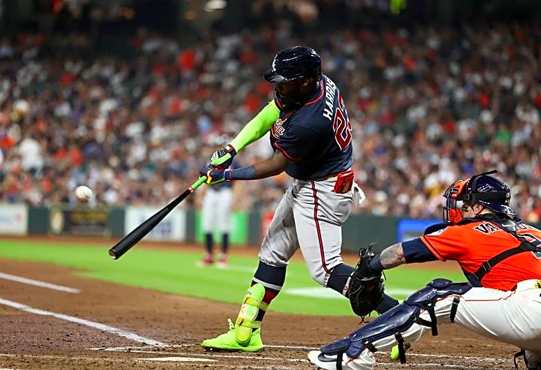 MLB roundup: Braves top Astros, wrap up postseason berth