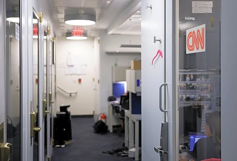 White House turns away CNN, MS NOW, Politico reporters after Trump announces ban