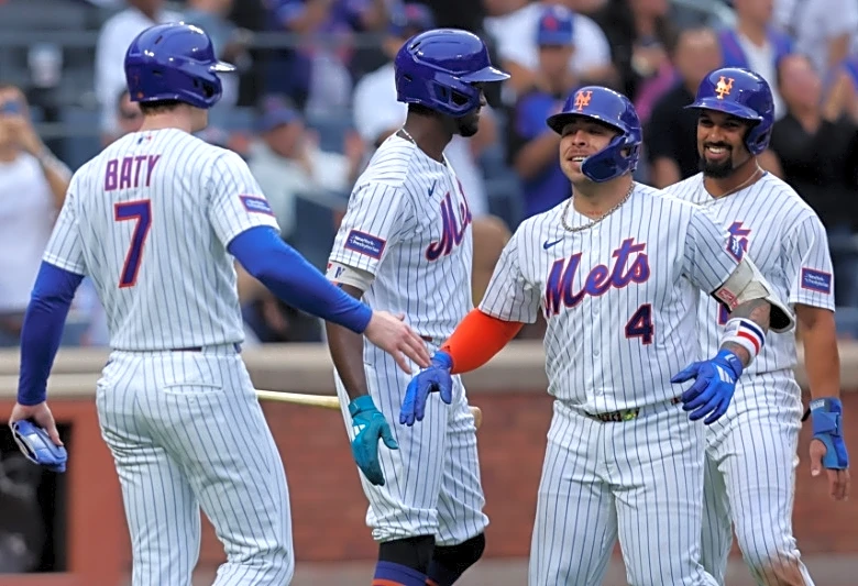 Francisco Alvarez's blast ignites Mets rout of Phillies
