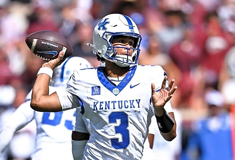 Top 25 roundup: Kenny Minchey leads Kentucky to upset of No. 9 Texas A&M
