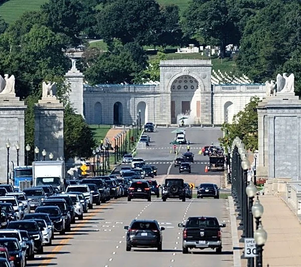 Trump to use Washington triumphal arch as military complex