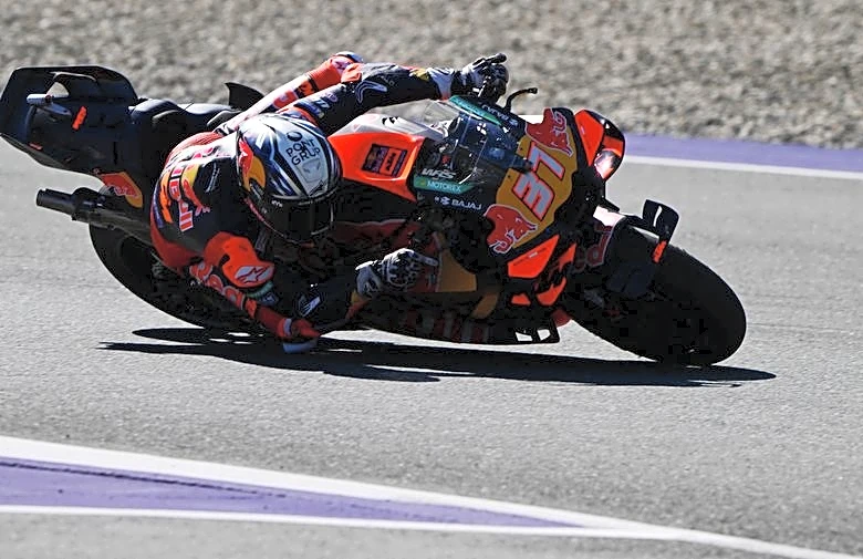 Motorcycling-Resurgent Acosta beats Martin for maiden MotoGP win in Austria