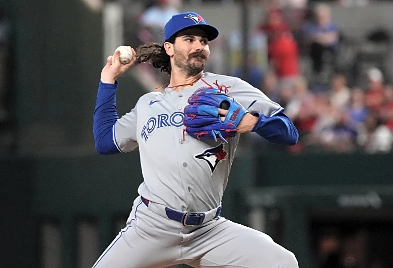 Blue Jays RHP Dylan Cease (shoulder) might be done for season