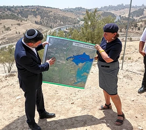 US Senate Democrats seek sanctions over Israeli settlements, bill says