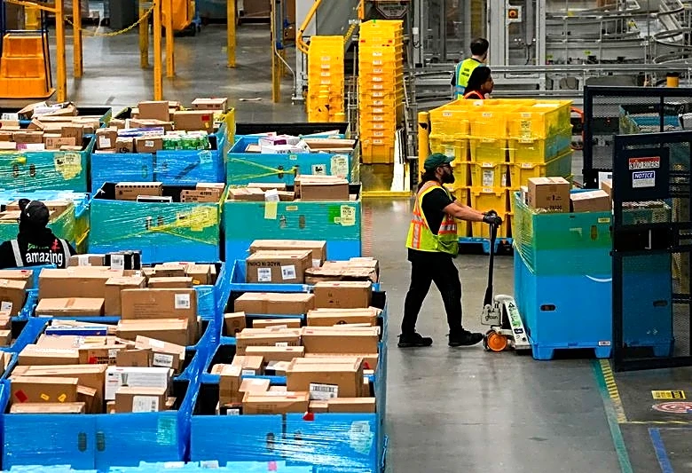 US business activity at more than five-year high; inflation pressures building