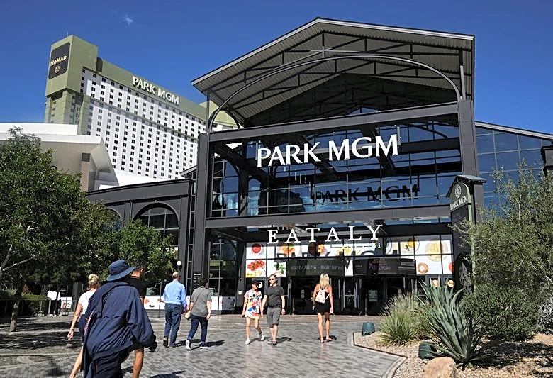 Barry Diller's People withdraws bid for MGM Resorts