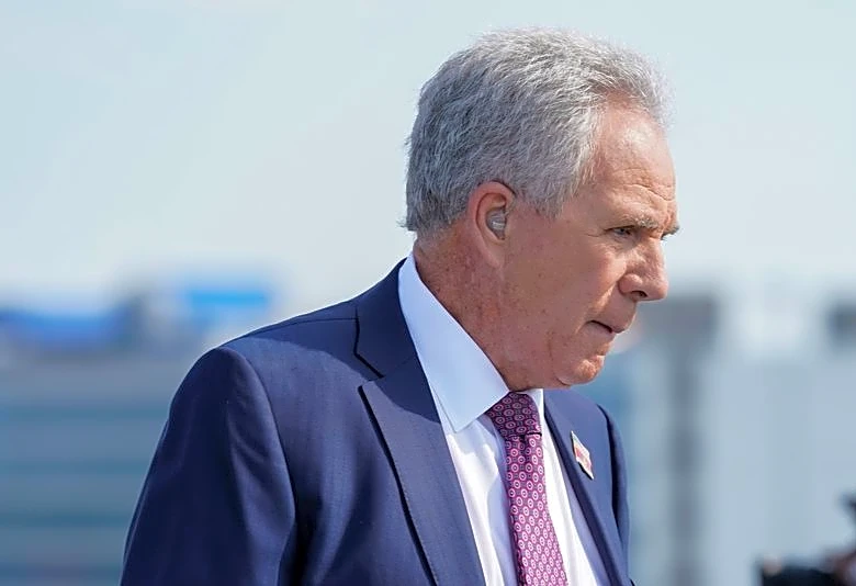 NASCAR great Darrell Waltrip has brain disease