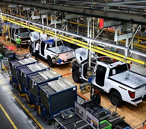 GM, Ford to see US market-share slide, forecaster predicts