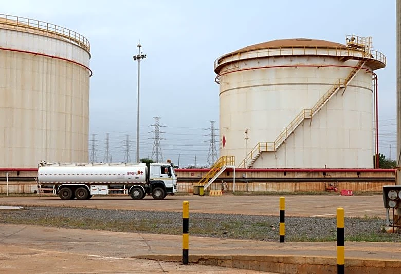 Oil prices fall as markets look to Iran truce, but remain wary of attacks on oil facilities