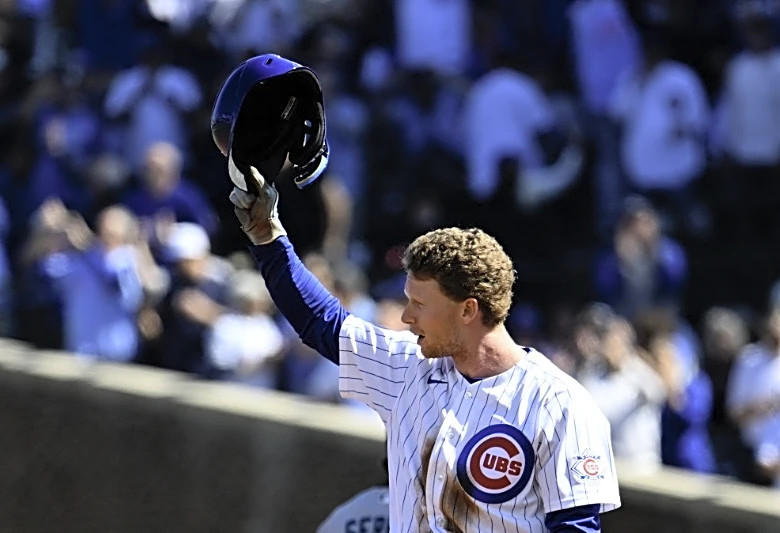 Pete Crow-Armstrong joins 40/40 club as Cubs clinch wild-card spot