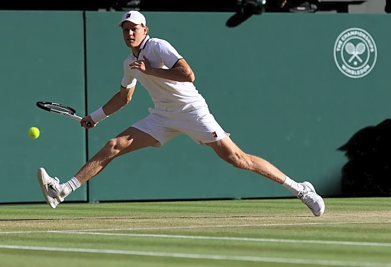 Tennis-Defending champion Sinner withdraws from China Open as knee injury recovery continues