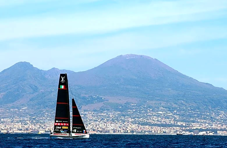 Sailing-America's Cup crews in run-up regatta