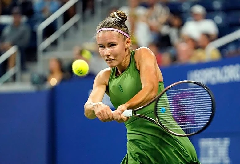 Tennis-Prozorova says physio 'pressure' led to withdrawal from Singapore Open semi-final