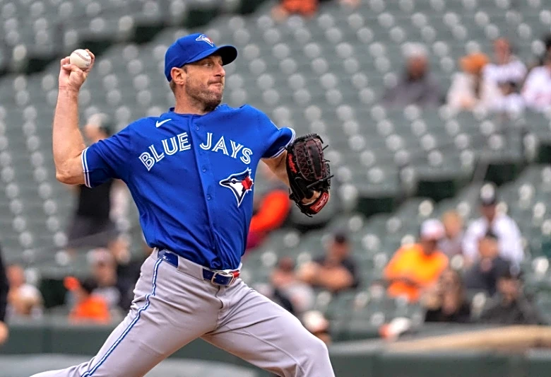 Blue Jays' Max Scherzer to ponder decision on 2027 in offseason