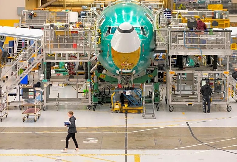 Boeing flags 737 MAX software glitch affecting landing navigation feature, WSJ reports