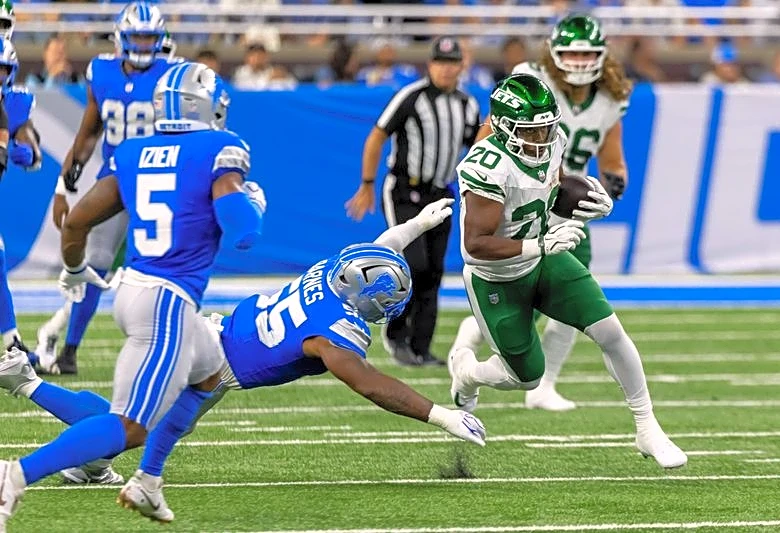 Jets RB Breece Hall out with thigh injury, headed for MRI