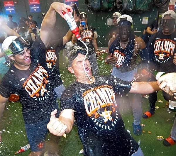 MLB roundup: Astros blank A's, capture AL West title